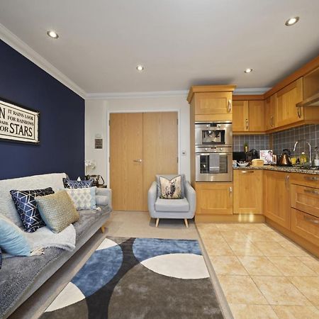 Super Funky Spire View Cottage - Free Gated Parking - Ultra Wifi 캔터베리 외부 사진